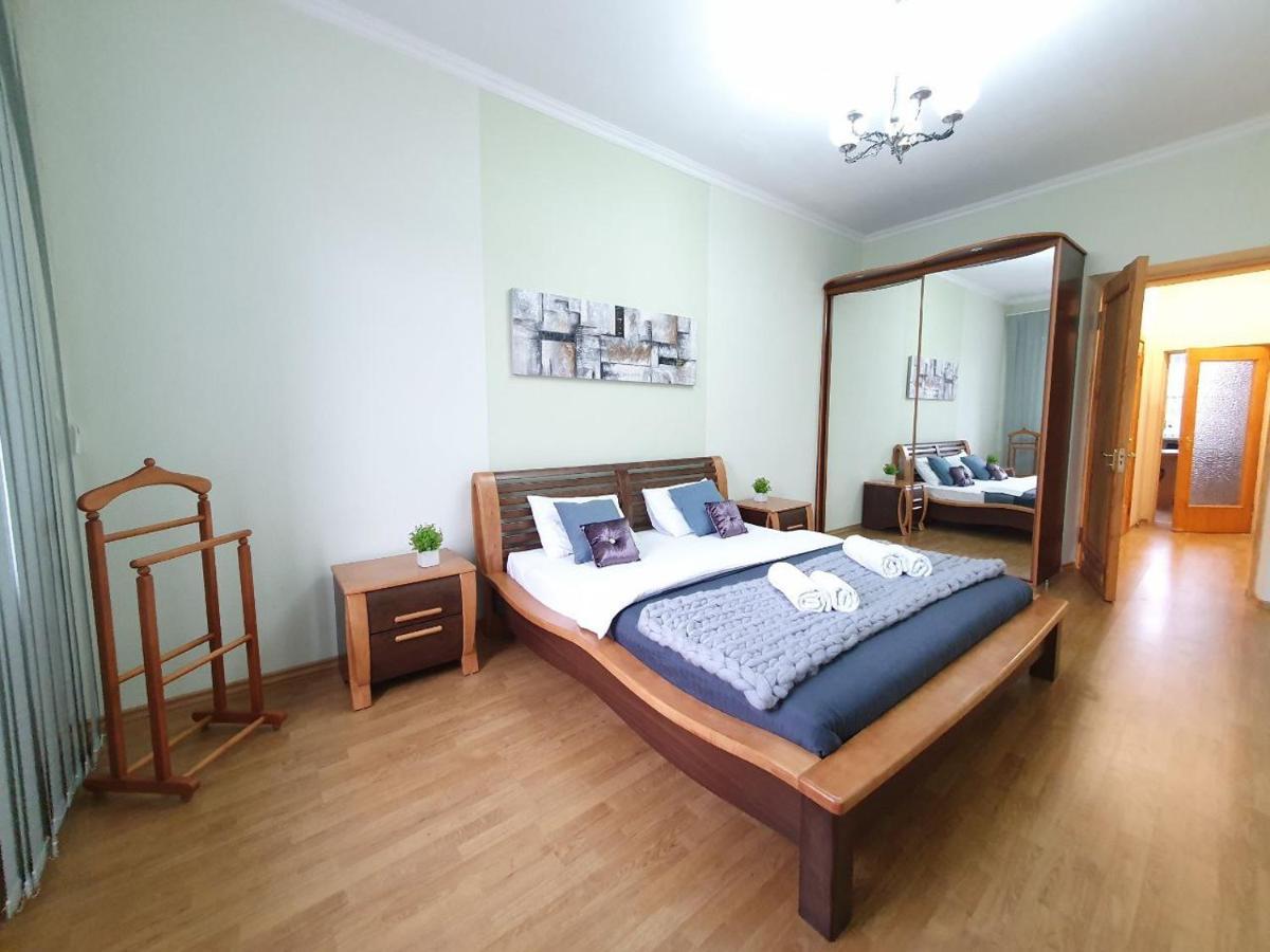 Inn Home Apartments In Kiev Center Εξωτερικό φωτογραφία